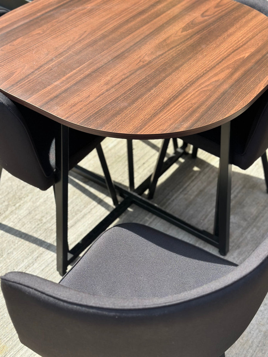 Set comedor para 4 — mesa con 4 sillas tapizadas